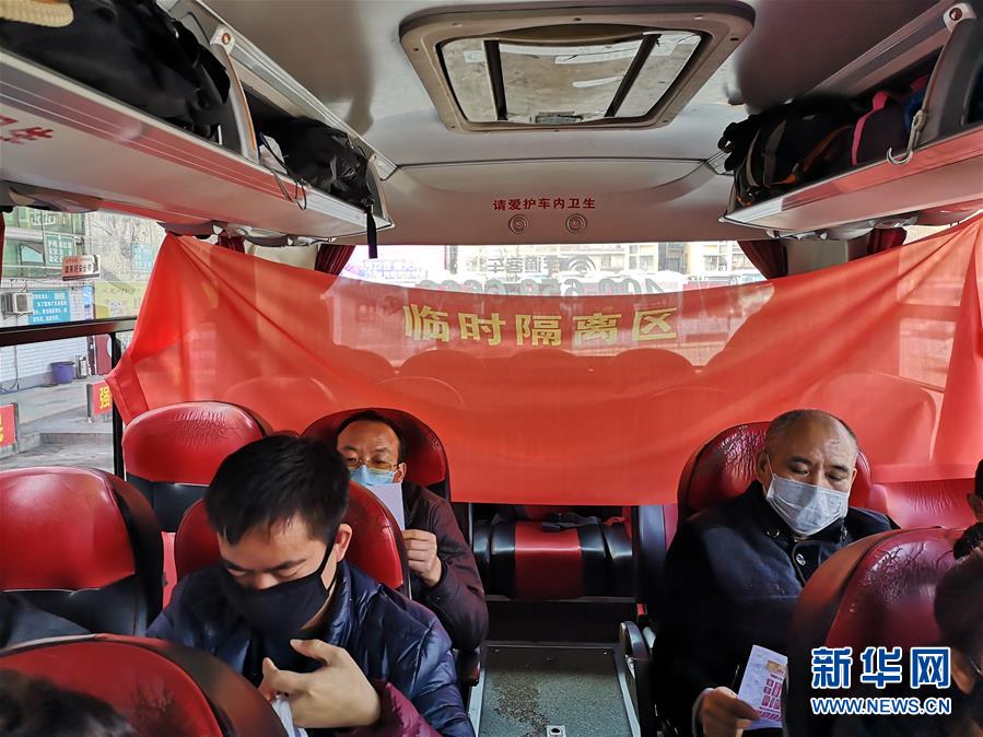 （做好六穩(wěn)工作 應(yīng)對(duì)復(fù)雜局面&middot;圖文互動(dòng)）（2）四川：&ldquo;點(diǎn)對(duì)點(diǎn)、一站式&rdquo;送農(nóng)民工安全返崗