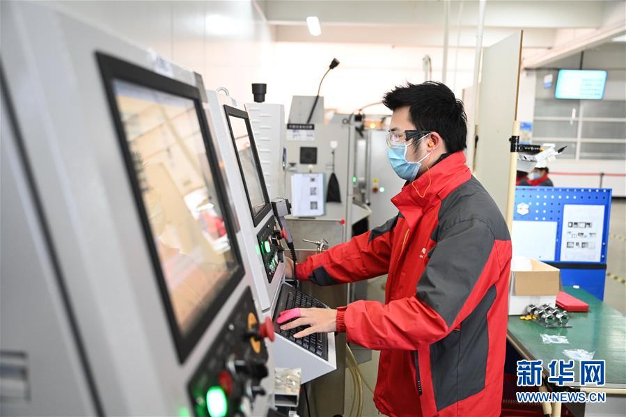 (來自經(jīng)濟(jì)前沿的故事·企業(yè)復(fù)工復(fù)產(chǎn)·圖文互動(dòng))(7)“危機(jī)中發(fā)現(xiàn)新商機(jī)”——中國科技制造企業(yè)復(fù)工復(fù)產(chǎn)觀察