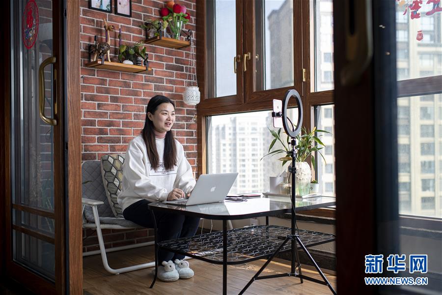 （新華全媒頭條&middot;圖文互動）（8）守望相助，堅忍不拔&mdash;&mdash;致敬武漢戰(zhàn)&ldquo;疫&rdquo;中千千萬萬個平凡英雄