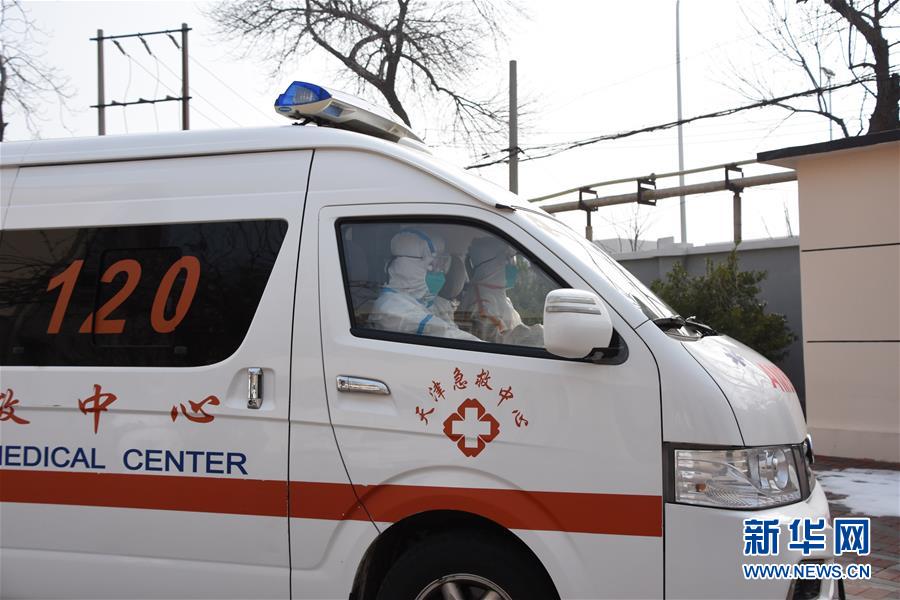 (一線抗疫群英譜·圖文互動(dòng))(1)紅區(qū)“擺渡人”