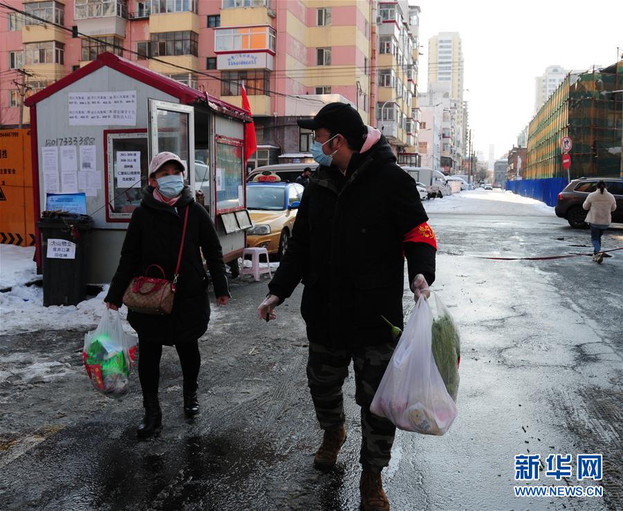 （聚焦疫情防控&middot;圖文互動(dòng)）（1）不知你是誰，知你為了誰&mdash;&mdash;社區(qū)戰(zhàn)&ldquo;疫&rdquo;志愿者群像