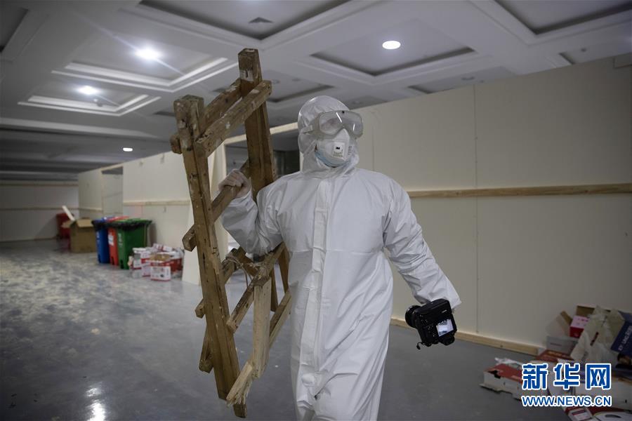 （一線抗疫群英譜&middot;特稿&middot;圖文互動）（5）不畏艱險，深入一線&mdash;&mdash;&ldquo;武漢保衛(wèi)戰(zhàn)&rdquo;一線新聞工作者素描