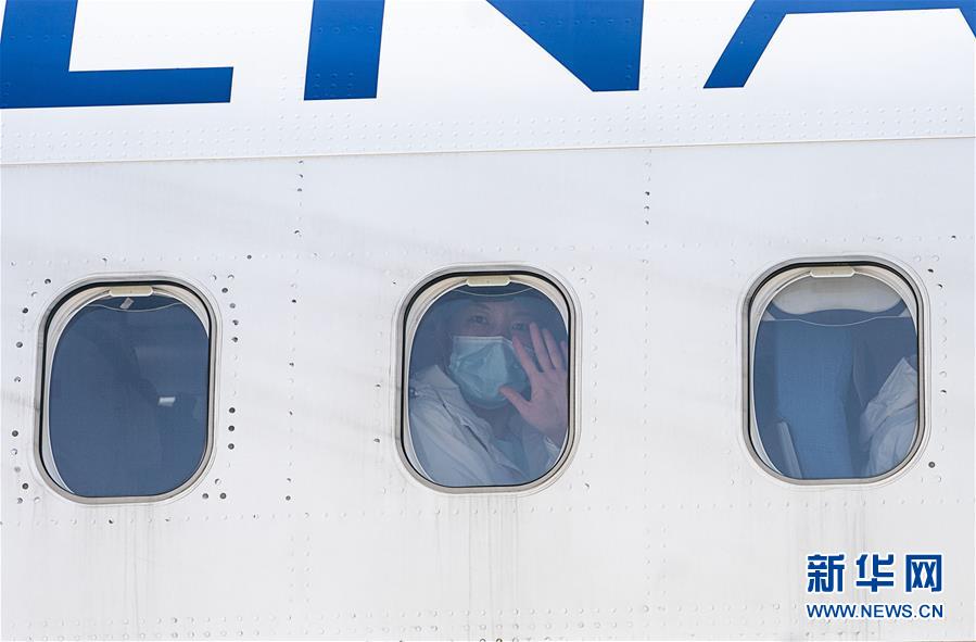 （新華全媒頭條&middot;圖文互動）（7）最美逆行者，武漢永遠記得你！&mdash;&mdash;首批援鄂醫(yī)療隊返程紀實