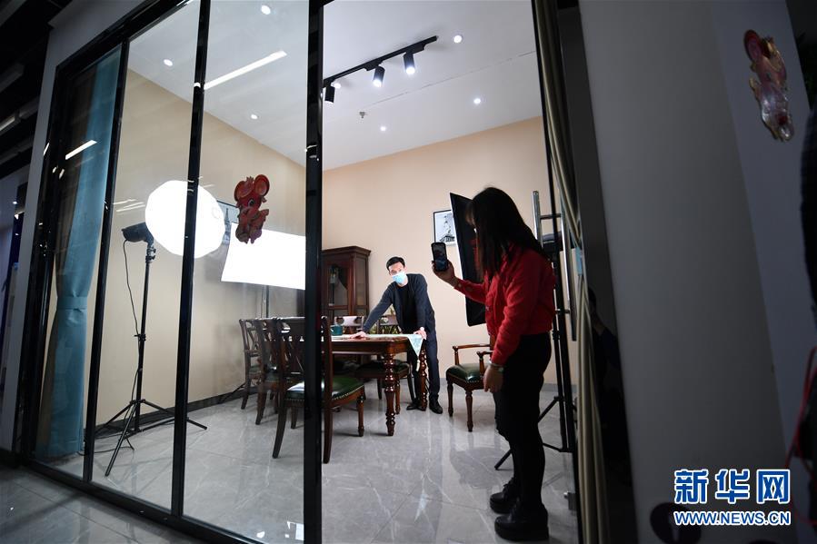 （聚焦復工復產&middot;圖文互動）（7）記者手記：戰(zhàn)&ldquo;疫&rdquo;中增長，這些企業(yè)做對了什么？