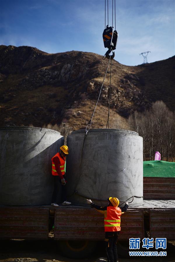 （中國經(jīng)濟新觀察&middot;圖文互動）（4）重大投資項目開復(fù)工提速 吹響中國經(jīng)濟復(fù)蘇&ldquo;沖鋒號&rdquo;