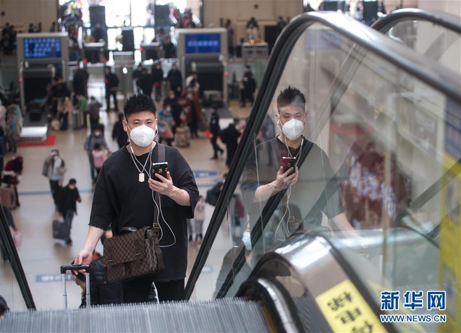 (新華全媒頭條·圖文互動)(10)江城“歸來” 不負(fù)韶華——武漢“解封”半月記