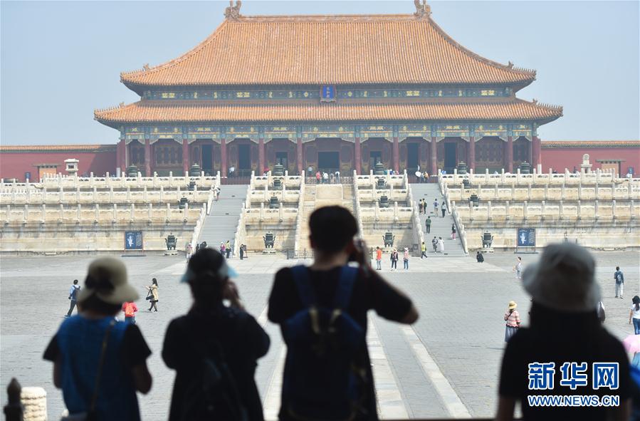 （新華全媒頭條&middot;圖文互動）（3）人氣回暖 消費(fèi)復(fù)蘇 健康出行&mdash;&mdash;加長版&ldquo;五一&rdquo;假期觀察 