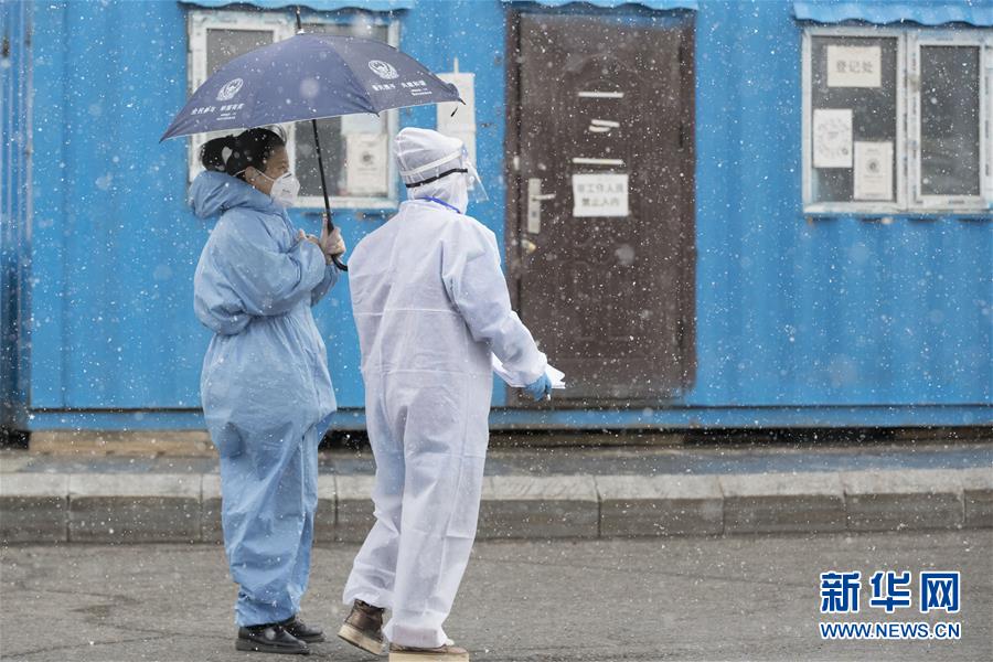 （在習(xí)近平新時(shí)代中國特色社會(huì)主義思想指引下&mdash;&mdash;新時(shí)代新作為新篇章&middot;習(xí)近平總書記關(guān)切事&middot;圖文互動(dòng)）（6）祛疫未竟 征衣不解&mdash;&mdash;綏芬河小城的抗疫故事