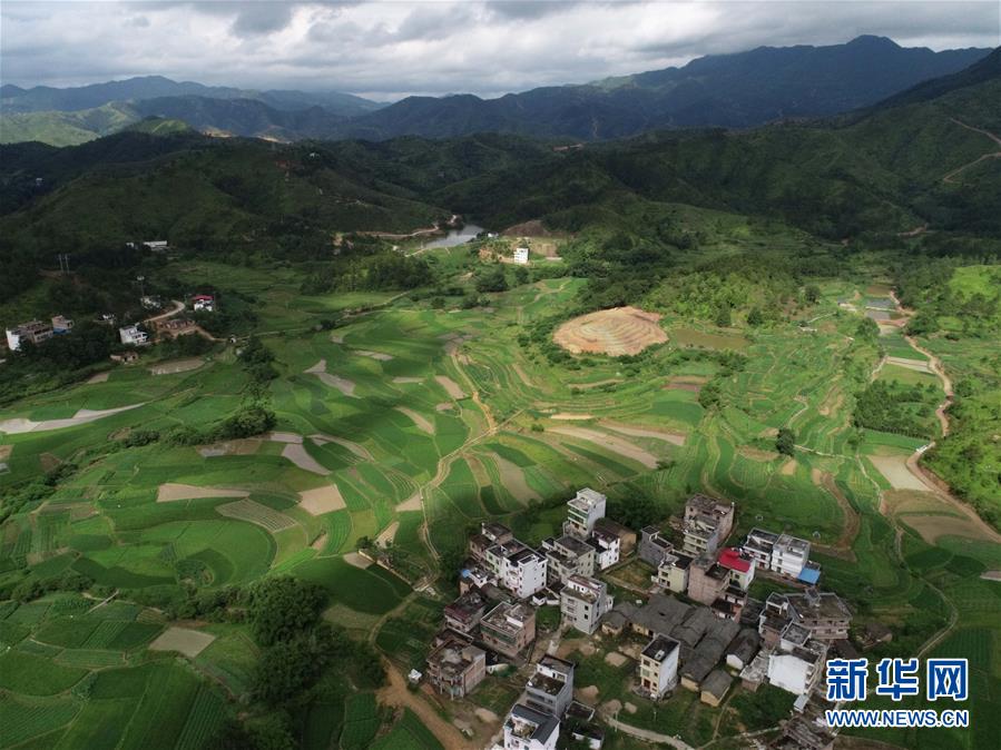 （在習(xí)近平新時代中國特色社會主義思想指引下——新時代新作為新篇章·習(xí)近平總書記關(guān)切事·圖文互動）（4）新生活、新盼頭——脫貧攻堅新形勢速覽