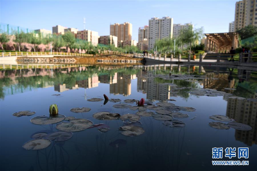 (決戰(zhàn)決勝脫貧攻堅(jiān)·聚焦“三區(qū)三州”·圖文互動)(1)“古老”和田展現(xiàn)新時尚