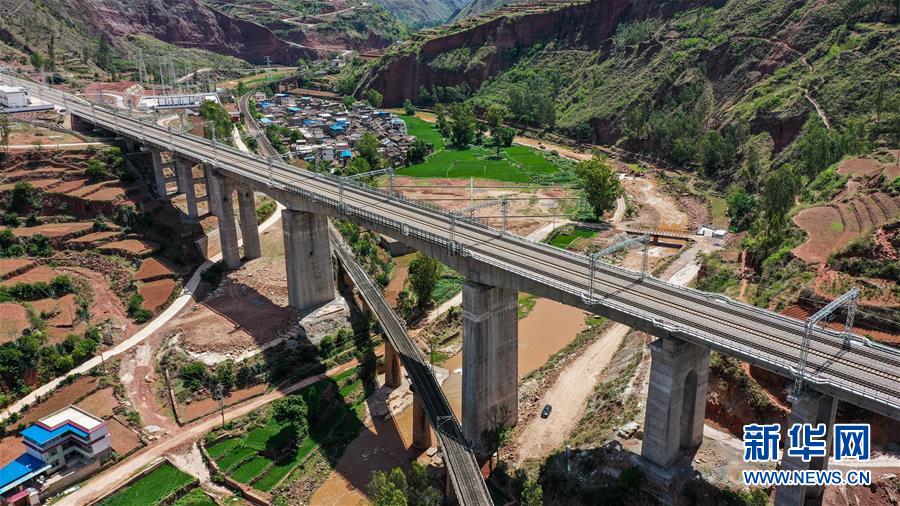 （新華全媒頭條&middot;圖文互動(dòng)）（1）自強(qiáng)的力量&mdash;&mdash;成昆鐵路通車50年記