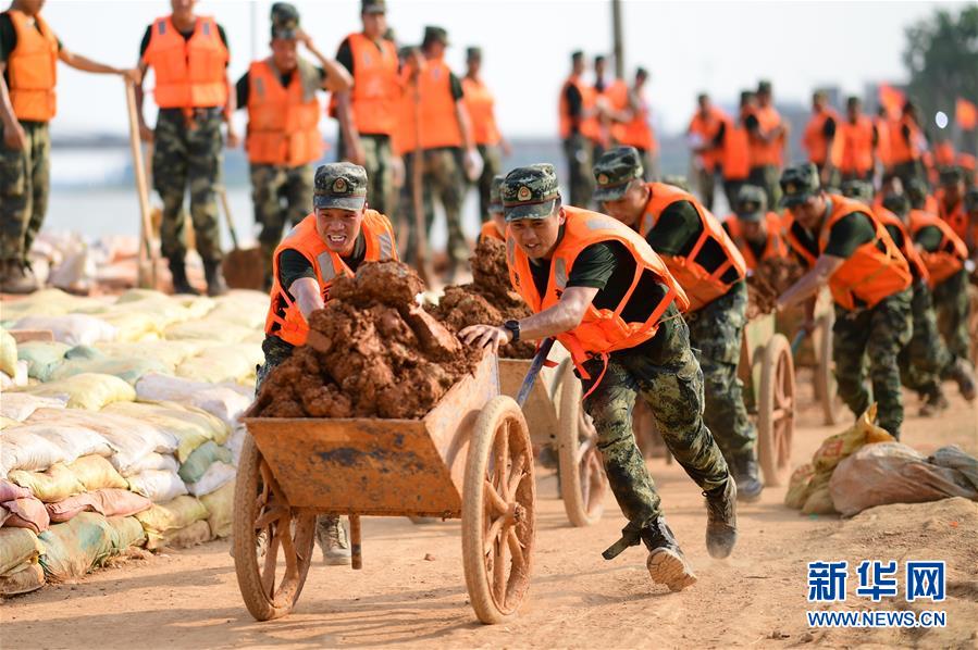 （防汛抗洪&middot;圖文互動）（3）解放軍和武警抗洪搶險部隊各級黨組織充分發(fā)揮戰(zhàn)斗堡壘作用