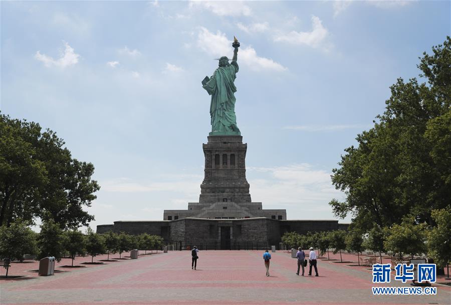 (國(guó)際疫情)(3)紐約進(jìn)入解封新階段 自由島重新開(kāi)放