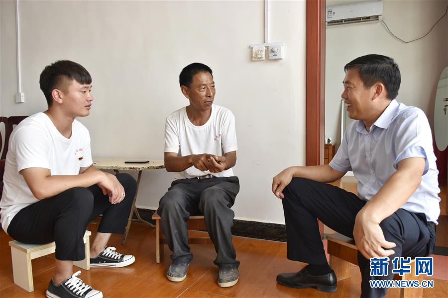 (決戰(zhàn)決勝脫貧攻堅·圖文互動)(1)麻花莊振興記