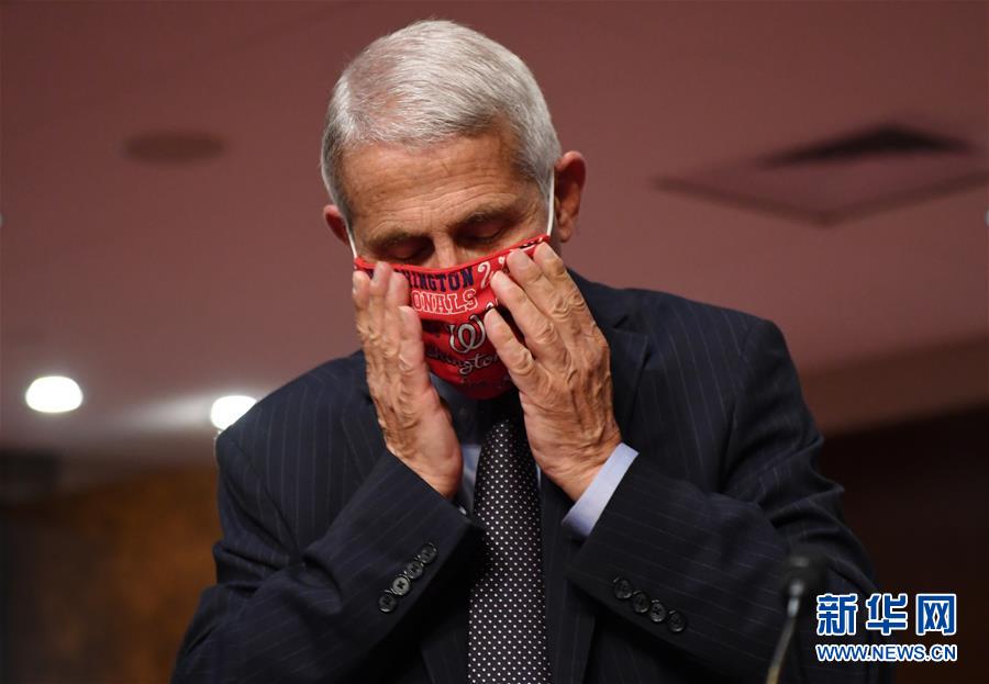 （國際&middot;圖文互動(dòng)）（10）特稿：穿越寒暑 無問西東&mdash;&mdash;寫在新冠疫情構(gòu)成&ldquo;國際關(guān)注的突發(fā)公共衛(wèi)生事件&rdquo;半年之際