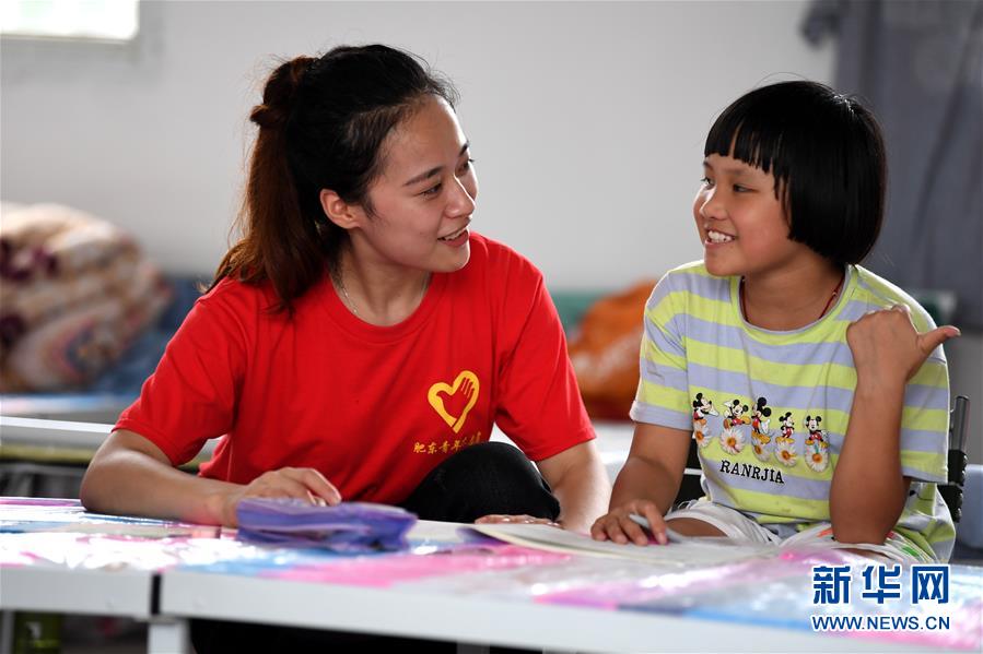 (新華全媒頭條·圖文互動(dòng))(6)“洪線”逆險(xiǎn)守家國(guó)——抗洪一線的凡人星光