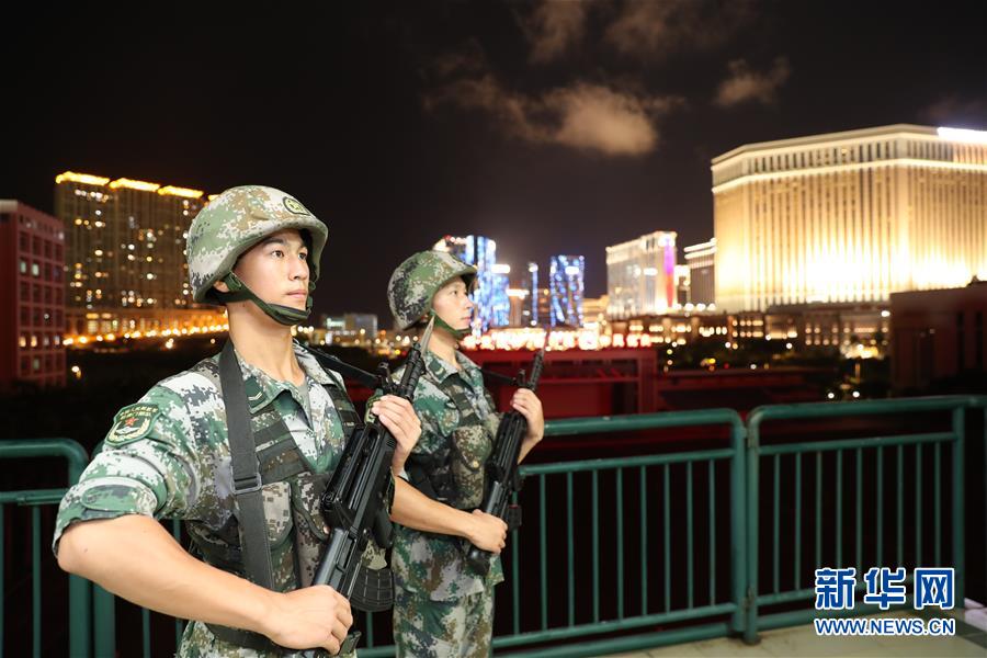 (在習(xí)近平強(qiáng)軍思想指引下·我們?cè)趹?zhàn)位報(bào)告·圖文互動(dòng))(1)駐澳門部隊(duì):濠江之畔,最可愛的人