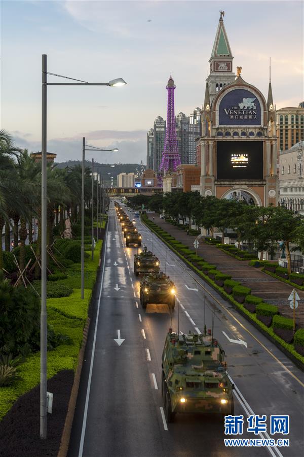 (在習(xí)近平強(qiáng)軍思想指引下·我們?cè)趹?zhàn)位報(bào)告·圖文互動(dòng))(3)駐澳門部隊(duì):濠江之畔,最可愛的人