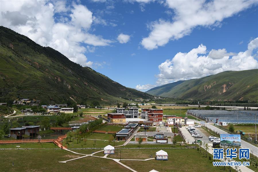 （鄉(xiāng)村振興&middot;圖文互動(dòng)）（2）村里來(lái)了位&ldquo;掏糞書記&rdquo;