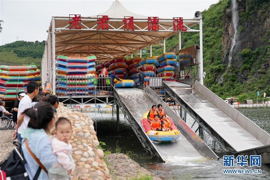 （新華全媒頭條&middot;走向我們的小康生活&middot;圖文互動(dòng)）（6）長(zhǎng)城腳下，小康村串成&ldquo;珍珠鏈&rdquo;