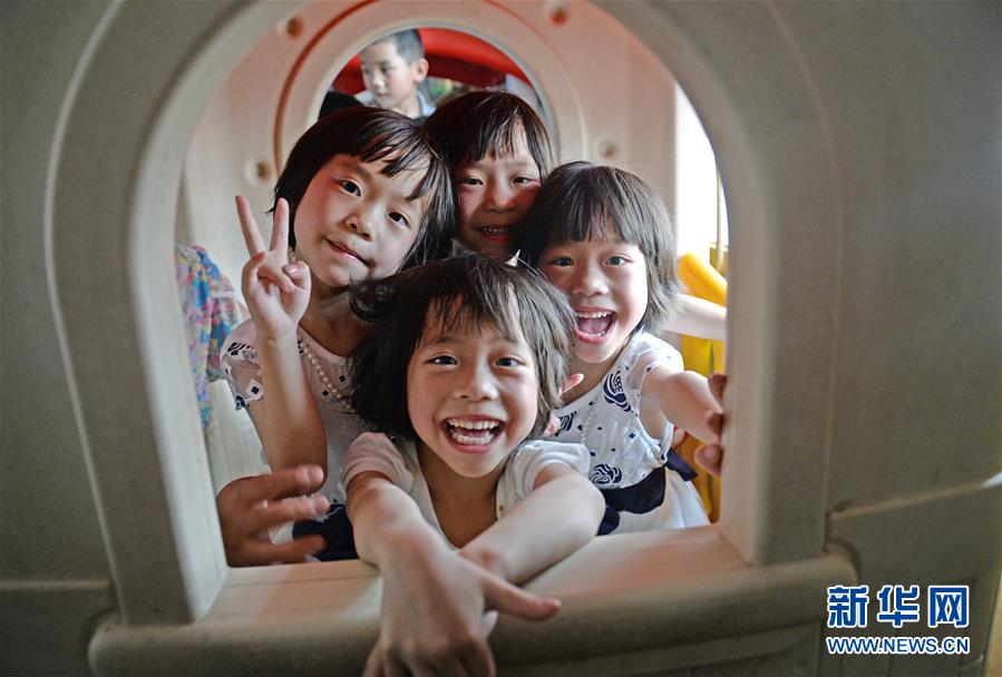 （脫貧攻堅&middot;圖片故事）（16）四胞胎家脫貧記