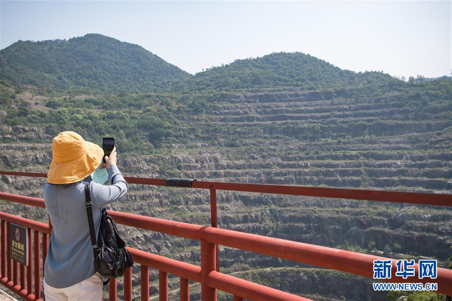 （走向我們的小康生活·圖文互動）（2）游客來了，小康近了——生態(tài)旅游引領湖北山區(qū)蝶變二三事