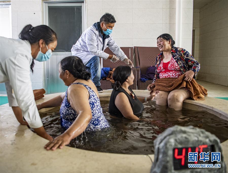 （新華全媒頭條·走向我們的小康生活·圖文互動）（10）扎西德勒，我們的新家園——西藏易地扶貧搬遷搬出幸福美好新生活