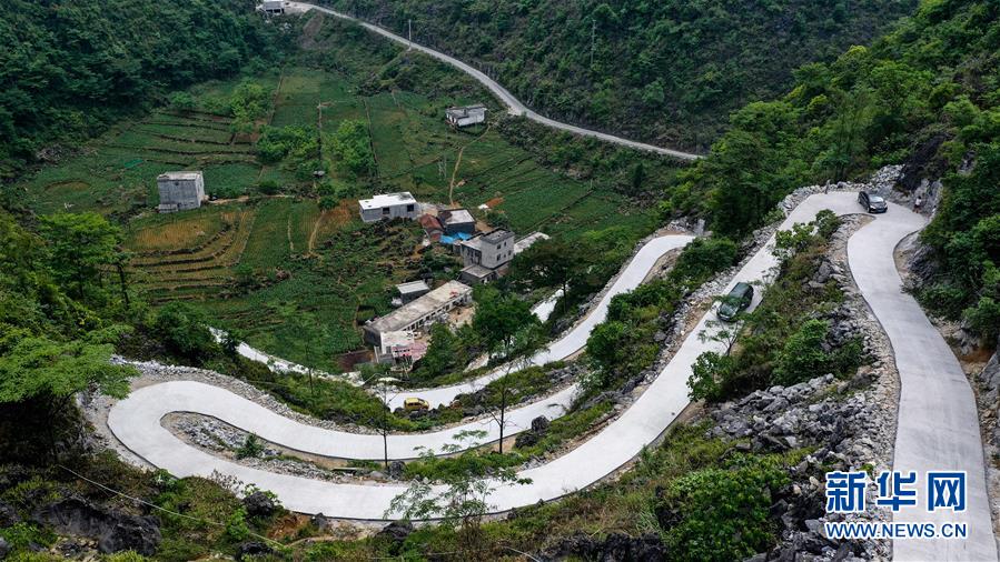（新華全媒頭條&middot;圖文互動）（11）決戰(zhàn)千山萬弄間&mdash;&mdash;廣西&ldquo;極貧角落&rdquo;最后攻堅記