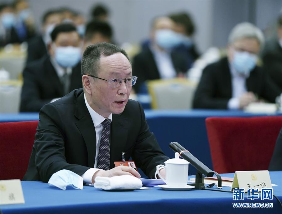 （新華全媒頭條·圖文互動(dòng)）（7）從人民中汲取磅礴力量——習(xí)近平總書記同出席2020年全國(guó)兩會(huì)人大代表、政協(xié)委員共商國(guó)是紀(jì)實(shí)