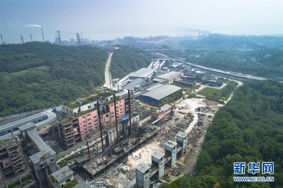 （新華全媒頭條&middot;圖文互動(dòng)）（6）潮起東方萬(wàn)象新&mdash;&mdash;以習(xí)近平同志為核心的黨中央團(tuán)結(jié)帶領(lǐng)全黨全軍全國(guó)各族人民貫徹落實(shí)黨的十九大精神紀(jì)實(shí)