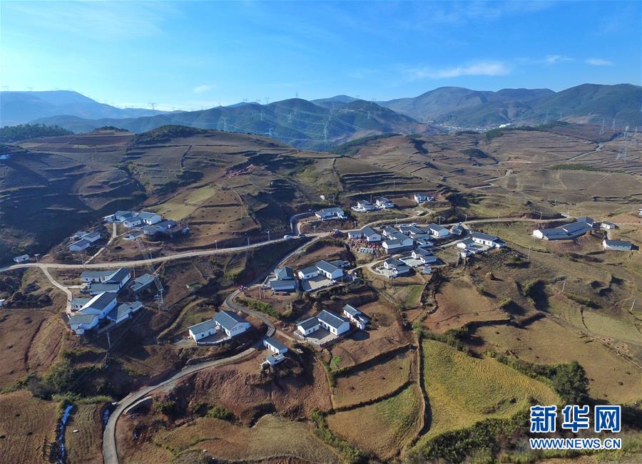 （新華全媒頭條&middot;圖文互動(dòng)）（10）潮起東方萬(wàn)象新&mdash;&mdash;以習(xí)近平同志為核心的黨中央團(tuán)結(jié)帶領(lǐng)全黨全軍全國(guó)各族人民貫徹落實(shí)黨的十九大精神紀(jì)實(shí)