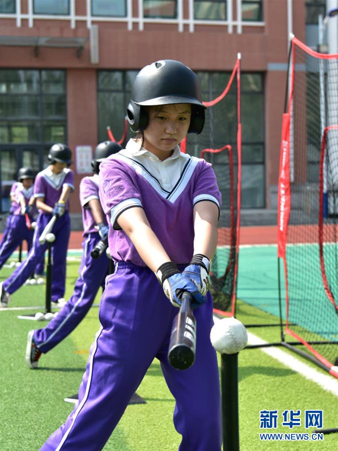 （體育&middot;圖文互動）（3）（在習近平新時代中國特色社會主義思想指引下&mdash;&mdash;新時代新作為新篇章&middot;總書記關(guān)心的百姓身邊事）奔跑吧，少年！&mdash;&mdash;體育讓孩子們插上強壯的翅膀（配本社同題文字稿）