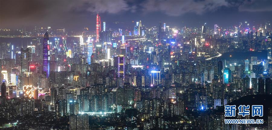 (在習(xí)近平新時(shí)代中國(guó)特色社會(huì)主義思想指引下——新時(shí)代新作為新篇章·習(xí)近平總書(shū)記關(guān)切事·圖文互動(dòng))(15)我家大門(mén)常打開(kāi)——經(jīng)濟(jì)特區(qū)全方位對(duì)外開(kāi)放故事