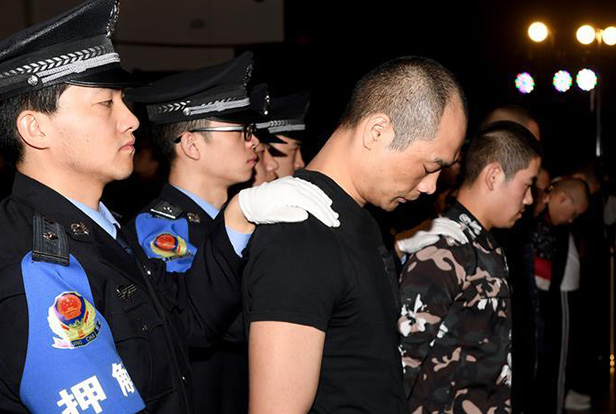 陜西省西安市新城區(qū)人民法院依法對韓某某等8人非法高利放貸、暴力討債涉黑一案公開宣判