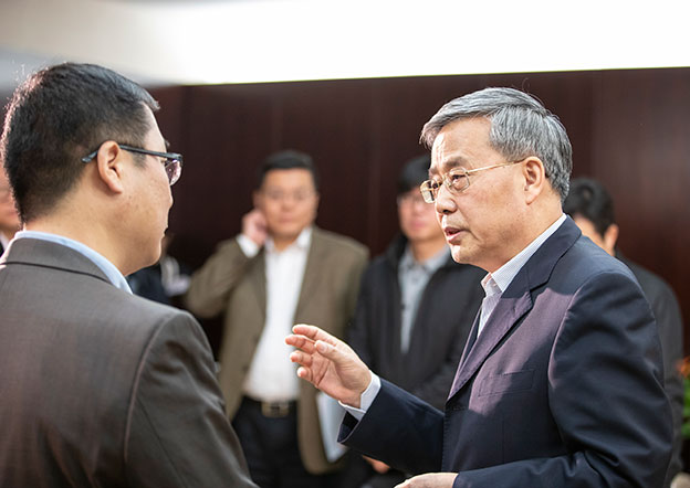 讓銀行業(yè)金融機構愿意做、能夠做、也會做民營企業(yè)業(yè)務