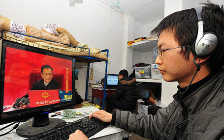 2010年網(wǎng)友關注溫家寶總理接受中國政府網(wǎng)、新華網(wǎng)聯(lián)合專訪