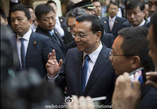 李克強(qiáng)：在非中企了解當(dāng)?shù)匚幕拍茉「D片來源：&ldquo;新國際&rdquo;微博。
