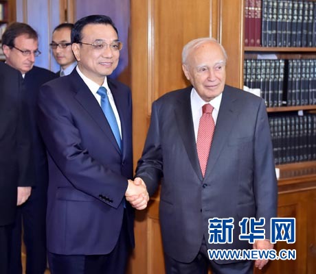 6月20日，國(guó)務(wù)院總理李克強(qiáng)在雅典總統(tǒng)府會(huì)見希臘總統(tǒng)帕普利亞斯。 新華社記者 李濤 攝