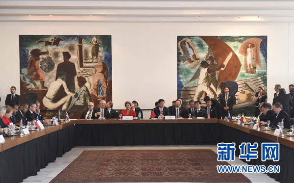 當(dāng)?shù)貢r間7月17日，國家主席習(xí)近平出席在巴西利亞舉行的中國－拉美和加勒比國家領(lǐng)導(dǎo)人會晤。 新華社記者 李學(xué)仁 攝