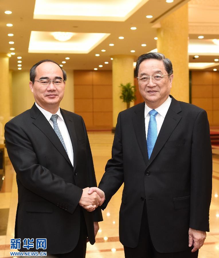 12月25日至27日，中共中央政治局常委、全國政協(xié)主席俞正聲對越南進行正式訪問。這是12月26日，俞正聲在河內與越南祖國陣線主席阮善仁舉行會談。 新華社記者劉建生攝