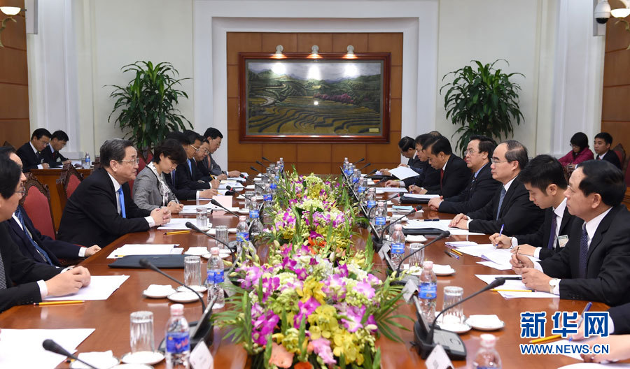 12月25日至27日，中共中央政治局常委、全國政協(xié)主席俞正聲對越南進行正式訪問。這是12月26日，俞正聲在河內與越南祖國陣線主席阮善仁舉行會談。 新華社記者馬占成攝