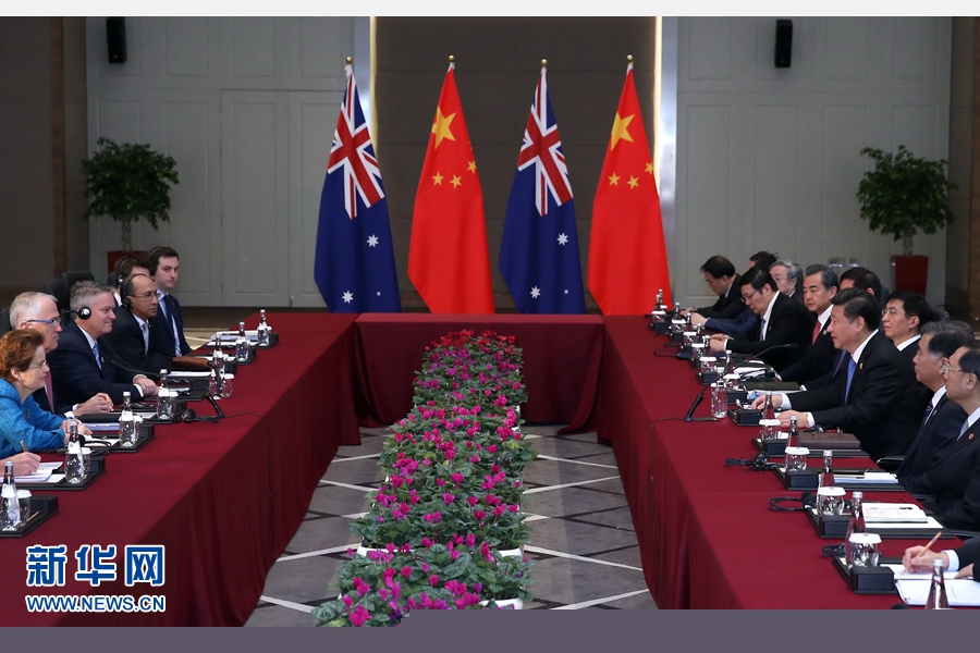 11月16日，國(guó)家主席習(xí)近平在土耳其安塔利亞會(huì)見(jiàn)澳大利亞總理特恩布爾。 新華社記者 龐興雷 攝