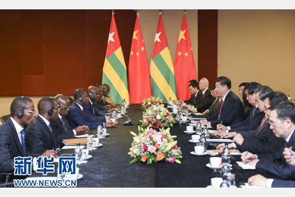 12月3日，國家主席習(xí)近平在約翰內(nèi)斯堡會見多哥總統(tǒng)福雷。新華社記者 謝環(huán)馳 攝 