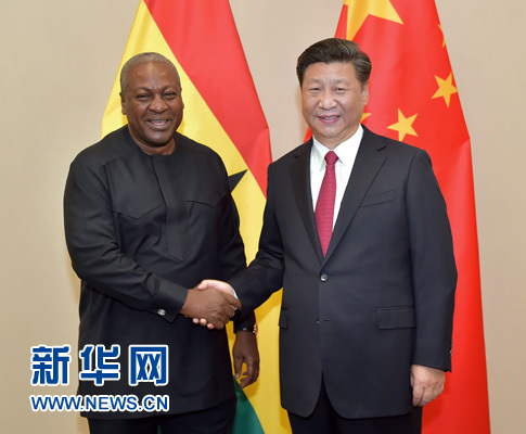 12月3日，國家主席習(xí)近平在約翰內(nèi)斯堡會見加納總統(tǒng)馬哈馬。新華社記者 李濤 攝 

