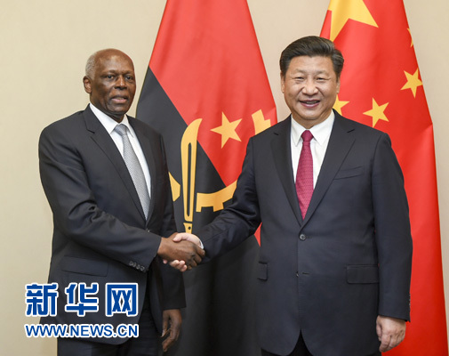 12月3日，國家主席習(xí)近平在約翰內(nèi)斯堡會(huì)見安哥拉總統(tǒng)多斯桑托斯。 新華社記者 謝環(huán)馳 攝