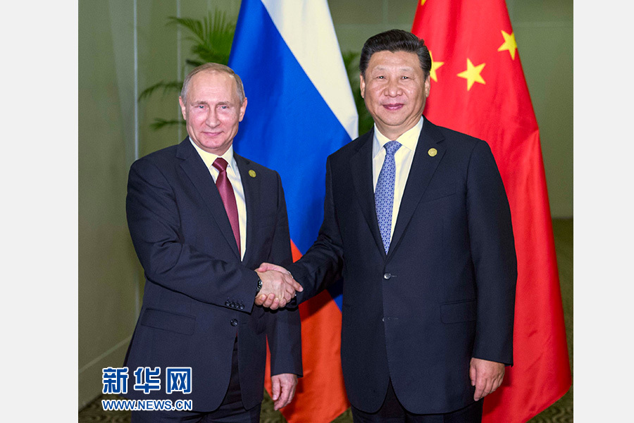 11月19日，國家主席習(xí)近平在利馬會見俄羅斯總統(tǒng)普京。 新華社記者李濤 攝