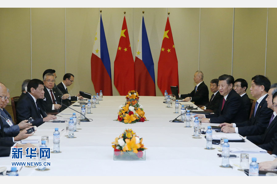 11月19日，國家主席習(xí)近平在利馬會見菲律賓總統(tǒng)杜特爾特。新華社記者 鞠鵬 攝