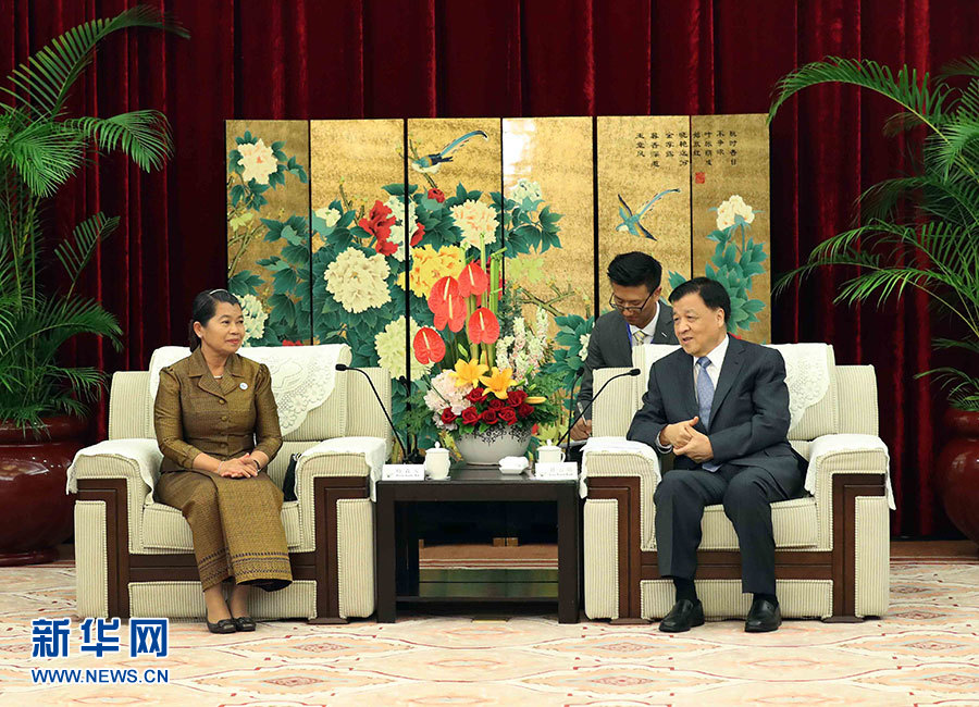 6月11日，中共中央政治局常委、中央書記處書記劉云山在福州會(huì)見來華出席金磚國(guó)家政黨、智庫(kù)和民間社會(huì)組織論壇的柬埔寨人民黨中央常委、副首相梅森安。新華社記者劉衛(wèi)兵攝
