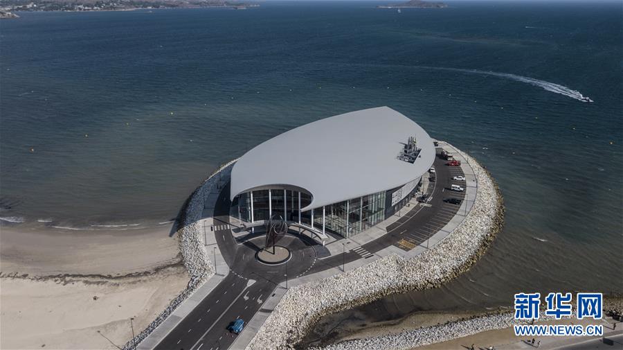 （新華全媒頭條&middot;圖文互動）（2）特稿：深化周邊友好　共促亞太繁榮&mdash;&mdash;寫在習近平主席出席亞太經(jīng)合組織第二十六次領(lǐng)導人非正式會議，對巴布亞新幾內(nèi)亞、文萊和菲律賓進行國事訪問并在巴新同建交太平洋島國領(lǐng)導人會晤之際