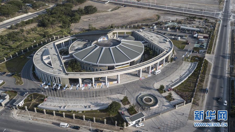 （新華全媒頭條&middot;圖文互動）（3）特稿：深化周邊友好　共促亞太繁榮&mdash;&mdash;寫在習近平主席出席亞太經(jīng)合組織第二十六次領(lǐng)導人非正式會議，對巴布亞新幾內(nèi)亞、文萊和菲律賓進行國事訪問并在巴新同建交太平洋島國領(lǐng)導人會晤之際